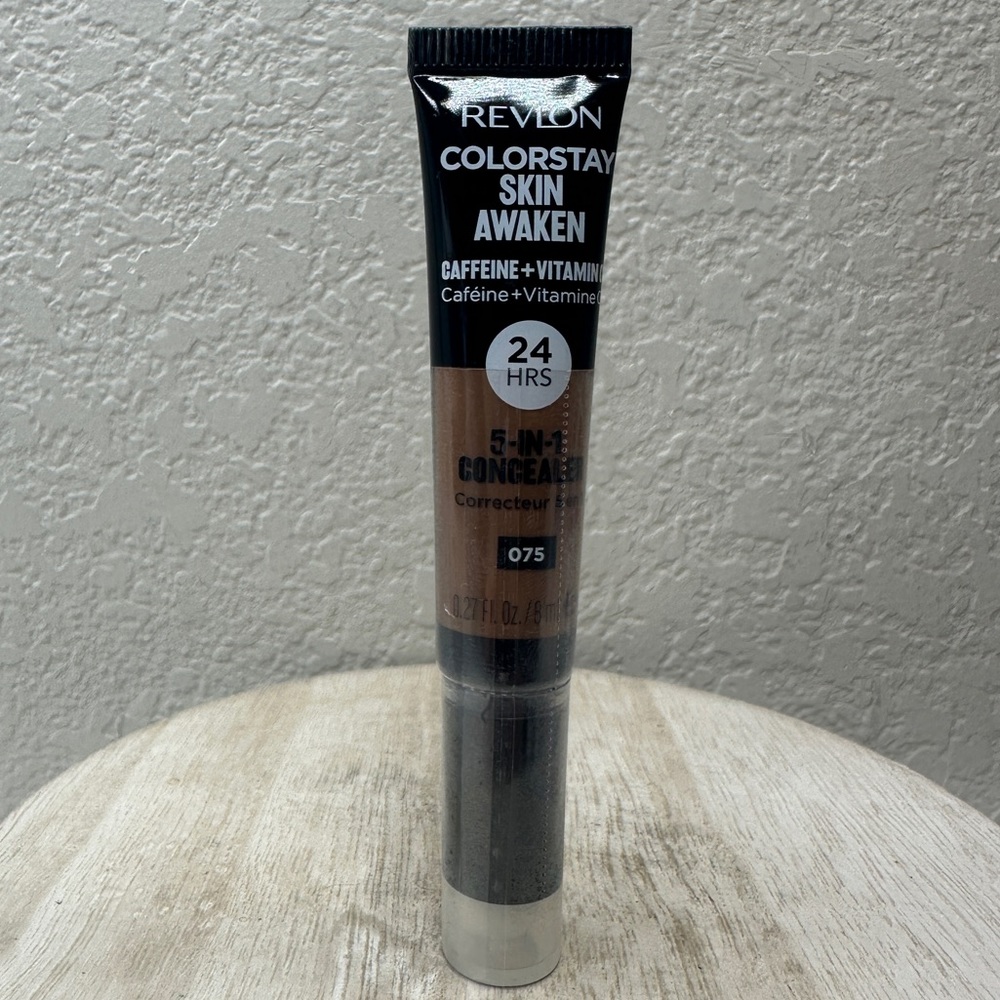 $5 🌙 Revlon ColorStay Skin Awaken Concealer IN 075‎ NEW